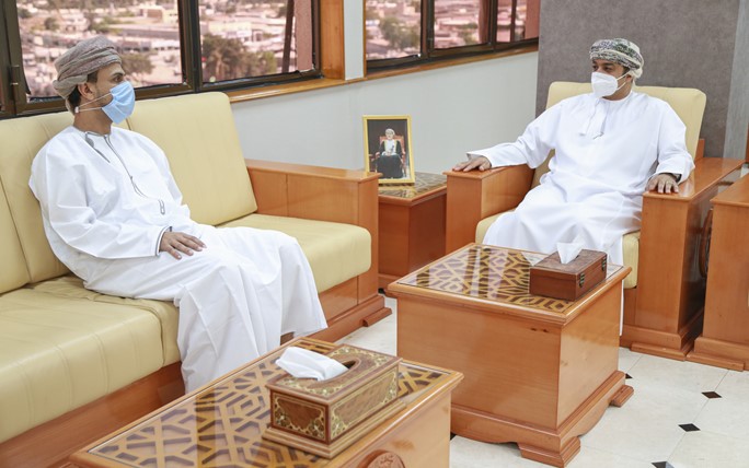 <p>Within the framework of the field visits that His Excellency Dr. Abdullah Al-Omari, President of the Environment Agency, undertakes, to the environmental directorates and departments in the governorates.<br />His Excellency met with the Director General and environmental employees in the Governorate of Dhofar. During the meeting, ways to develop environmental work were discussed with the need for cooperation with all governmental and private institutions. His Excellency stressed in the meeting that the environment is one of the pillars on which Oman Vision 2040 is based, as well as the important role of environmental awareness and the delivery of its message in Protecting the environment and preserving its natural resources for all segments of society.<br />His Excellency the Chairman of the Authority visited the Dhofar Municipality, in which he met with His Excellency Dr. Ahmed Al-Ghassani, the mayor of the municipality. During the meeting, ways to enhance cooperation and develop joint environmental work between the two sides were discussed.<br />His Excellency also met during his visit to the Governorate of Dhofar with His Excellency Sayyid Muhammad bin Sultan Al Busaidi, Minister of State and Governor of Dhofar. During the meeting, a number of issues concerned with environmental affairs in the various states of the governorate were discussed. Various environmental issues were also addressed, including the issue of desertification and some challenges that work faces. His Excellency stressed the need for concerted efforts to develop areas related to the environment sector in the governorate and work to develop them in accordance with Oman Vision 2040.</p>